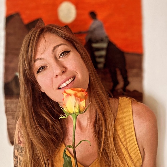 Meet your Posher, Kelli - Picture 5 of 10